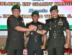 Komandan Korem 044/Gapo Brigjen TNI M Naudi Nurdika, S.I.P., M.Si., M.Tr (Han), memimpin acara Sertijab
