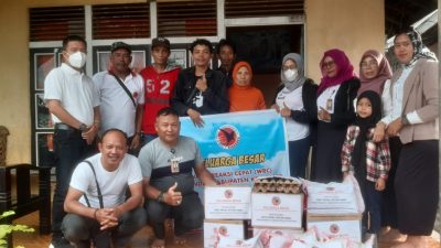 WRC Birendra Kabupaten Ketapang Menyalurkan Hasil Giat Sosial Kotak Amal Untuk Korban Kebakaran