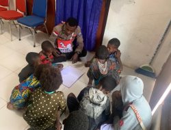 Bawa Anak -Anak Kekantor Polisi, Ajarkan Membaca dan Menulis Wujud Kepedulian Terhadap Dunia Pendidikan