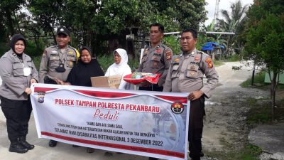 Memperingati Hari Disabilitas Internasional, Polsek Tampan Polresta Pekanbaru (Polda Riau) berikan bantuan terhadap penyandang Disabilitas