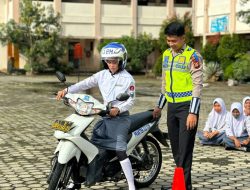Sat Lantas Polres Muara Enim Berikan Pelatihan Safety Riding ke Pelajar