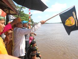 Ketua DPRD Ketapang Buka Lomba Sampan Tradisional Oleh Melayu Berbidaya