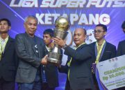Bupati Ketapang Hadiri Penutupan Dan Malam Penghargaan Liga Futsal Kabupaten Ketapang Tahun 2023