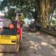 Bersama Warga, Kantor Hukum DRH & Partners Perbaiki Jalan Yang Sudah Rusak 4 Tahun Lebih